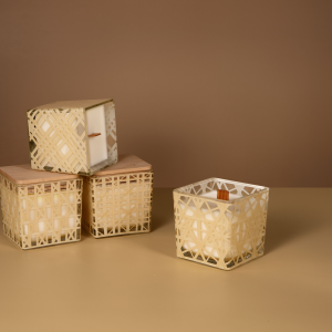 230g scented candle in square glass jar